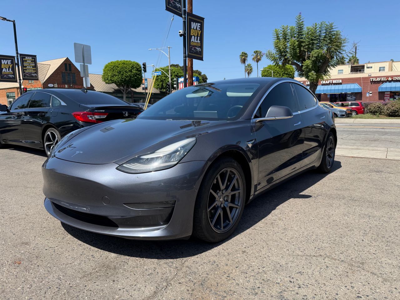 tesla model 3 2018 5YJ3E1EB6JF113940 image tesla model 3 2018 5YJ3E1EB6JF113940 image